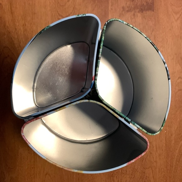 Girl Scouts Collectible Tins & Tray Set - Perfect Gift for Leaders, Gold Award - Picture 8 of 11